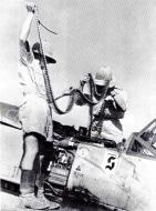 Asisbiz Luftwaffe ground crew 7.JG26 Gela Sicily 1941 01