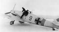 Asisbiz Messerschmitt Bf 109F2 2.JG51 Red 9 Orel Russia 1941 42