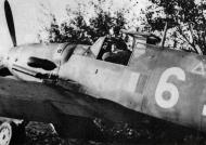 Asisbiz Messerschmitt Bf 109G6 ANR 2Gr White 6 Lonate Pozzolo Italy Nov 1944 01