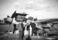 Asisbiz Messerschmitt Bf 109G6 III.JG1 unknown aircraft undergoing maintenance 1943 01