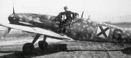 Asisbiz Messerschmitt Bf 109G6 RBuAF 3.6 Orljak Red 6 Stefan Marinopolski Bulgaria 1944 01