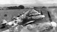 Asisbiz Messerschmitt Bf 109G6 RBuAF line up unknown unit Bulgaria 1944 01