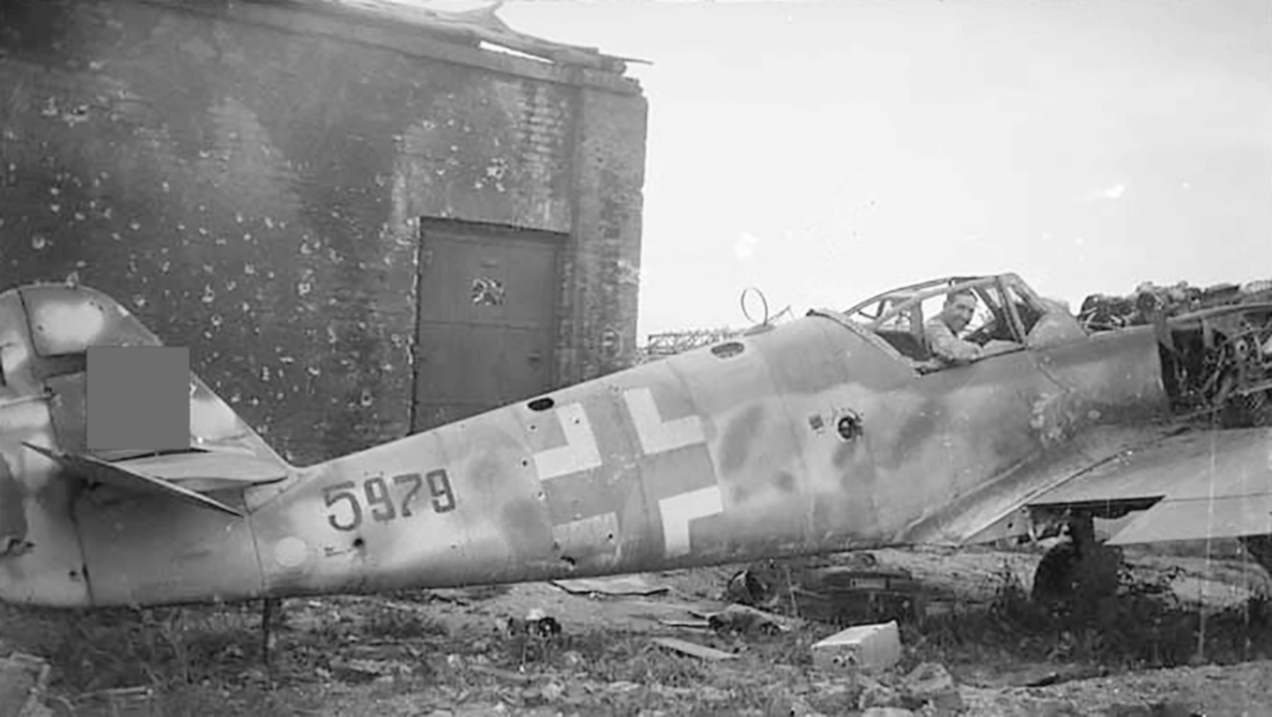 Asisbiz Messerschmitt Bf 109G14AS Erla WNr 785979 abandoned Germany May ...