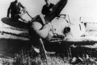 Asisbiz Messerschmitt Bf 109K4 Stab JG52 Erich Hartmann WNr 332529 Deutsch Brod Czechoslovakia May 1945 03