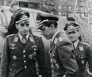 Asisbiz Aircrew Luftwaffe pilots Hans Joachim Jabs with Heinz Schnaufer 01