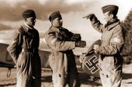 Asisbiz Aircrew Luftwaffe ZG26 Johann Schalk with Theodore Rossival Russia 1941 01