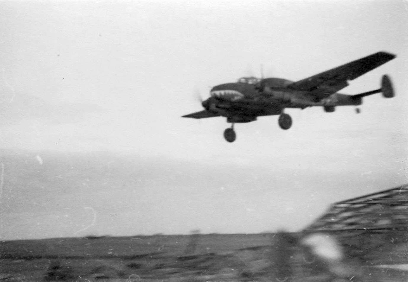 Asisbiz Messerschmitt Bf 110c Zerstorer Zg76 Coming In For Landing 01