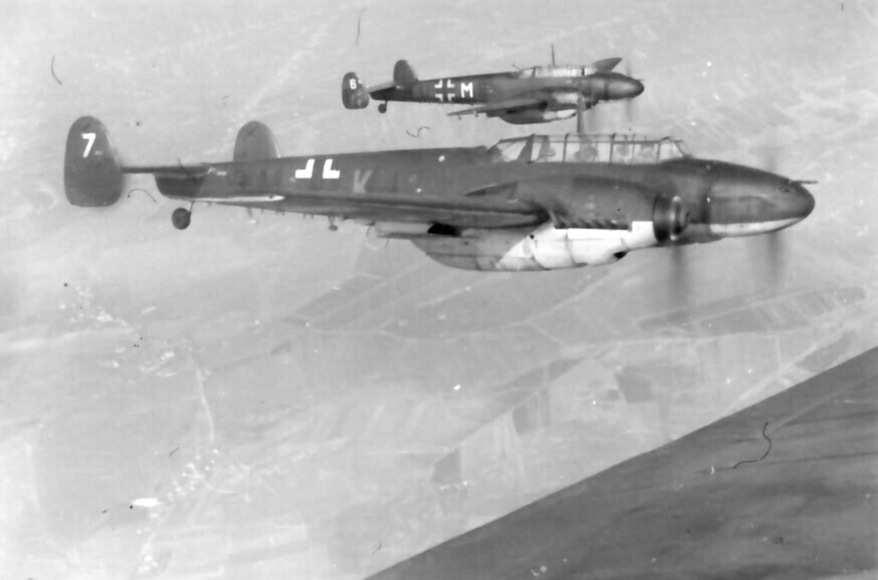 Asisbiz Messerschmitt Bf 110C Zerstorer Erg.ZS1 White 7 3M+KL n White 6  3M+ML Ingolstadt Mar 1941  01
