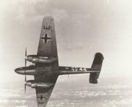 Asisbiz Messerschmitt Bf 110B Zerstorer 4.ZS2 White 44 over Neubiberg Oct 1940 ebay 02