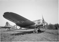Asisbiz Bristol Blenheim I FAF LeLv42 BL116 being rearmed at Mikkeli 31st Jul 1941 31728