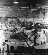 Asisbiz Assembly line F4U 1 Corsair being made on the Vought Sikorsky production Line 23rd Dec 1942 01