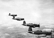 Asisbiz Vought F4U 1 Corsairs VF 12 practising aerial maneuvers USA 23rd Mar 1943 02