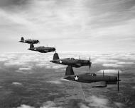 Asisbiz Vought F4U 1 Corsairs VF 12 practising aerial maneuvers USA 26th Mar 1943 03