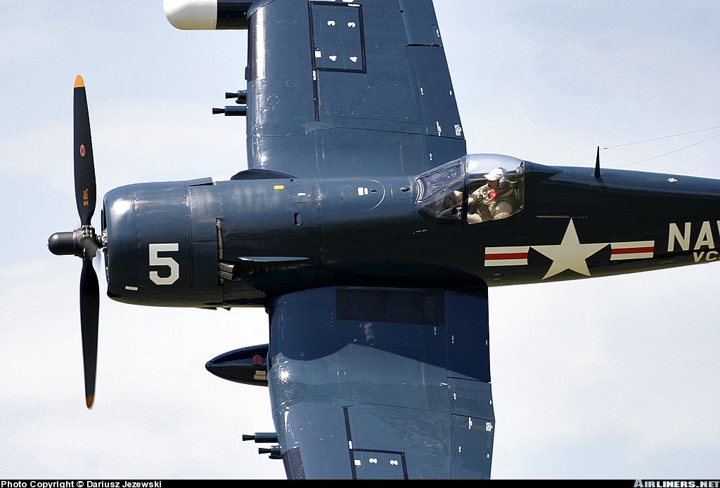 Asisbiz Airworthy warbird BuNo 124692 Vought F4U 5N Corsair N45NL CV 3 ...