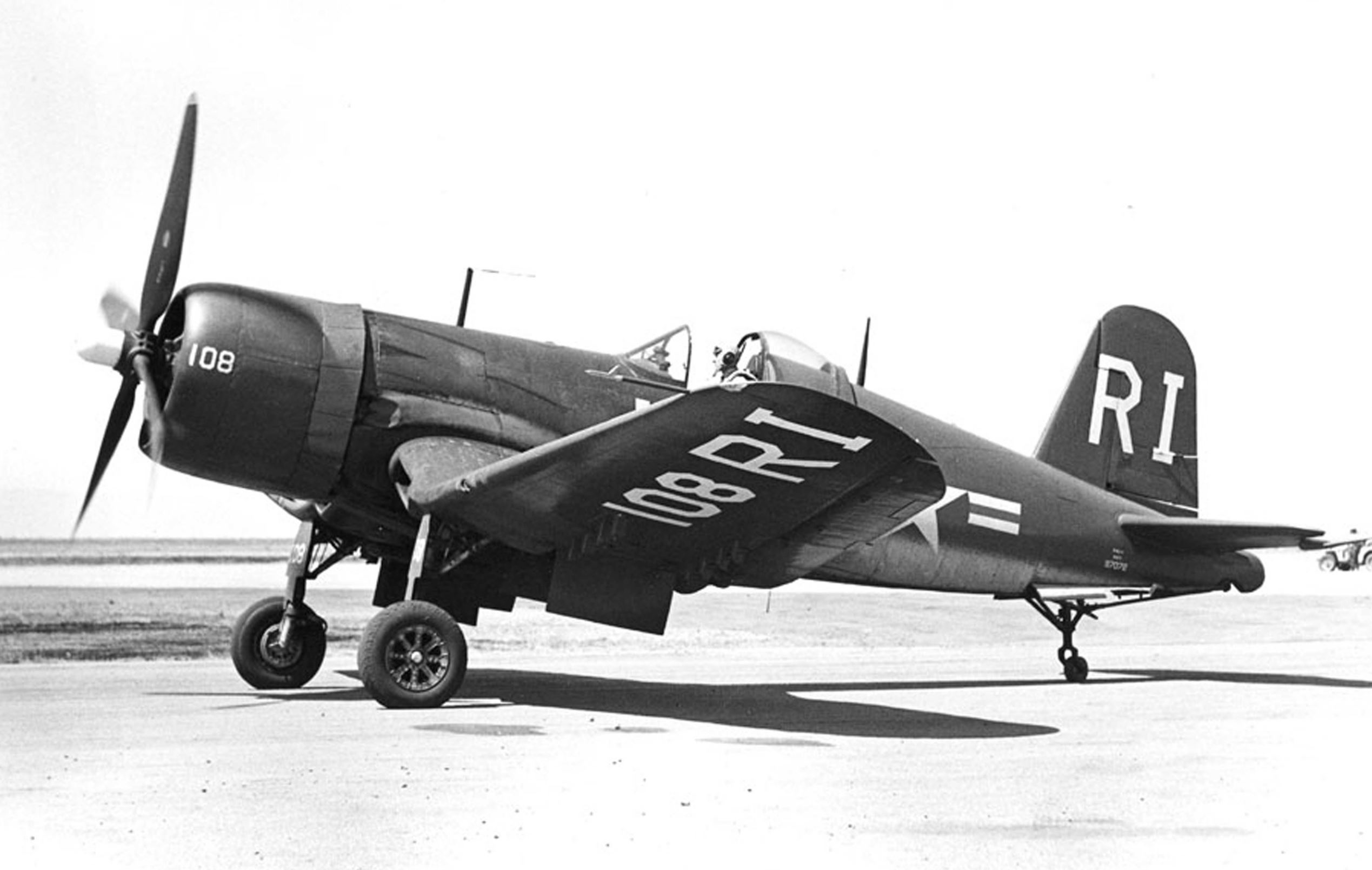 Asisbiz Vought F4u 4 Corsair Vf 21a White Ri108 Buno 97072 On The 