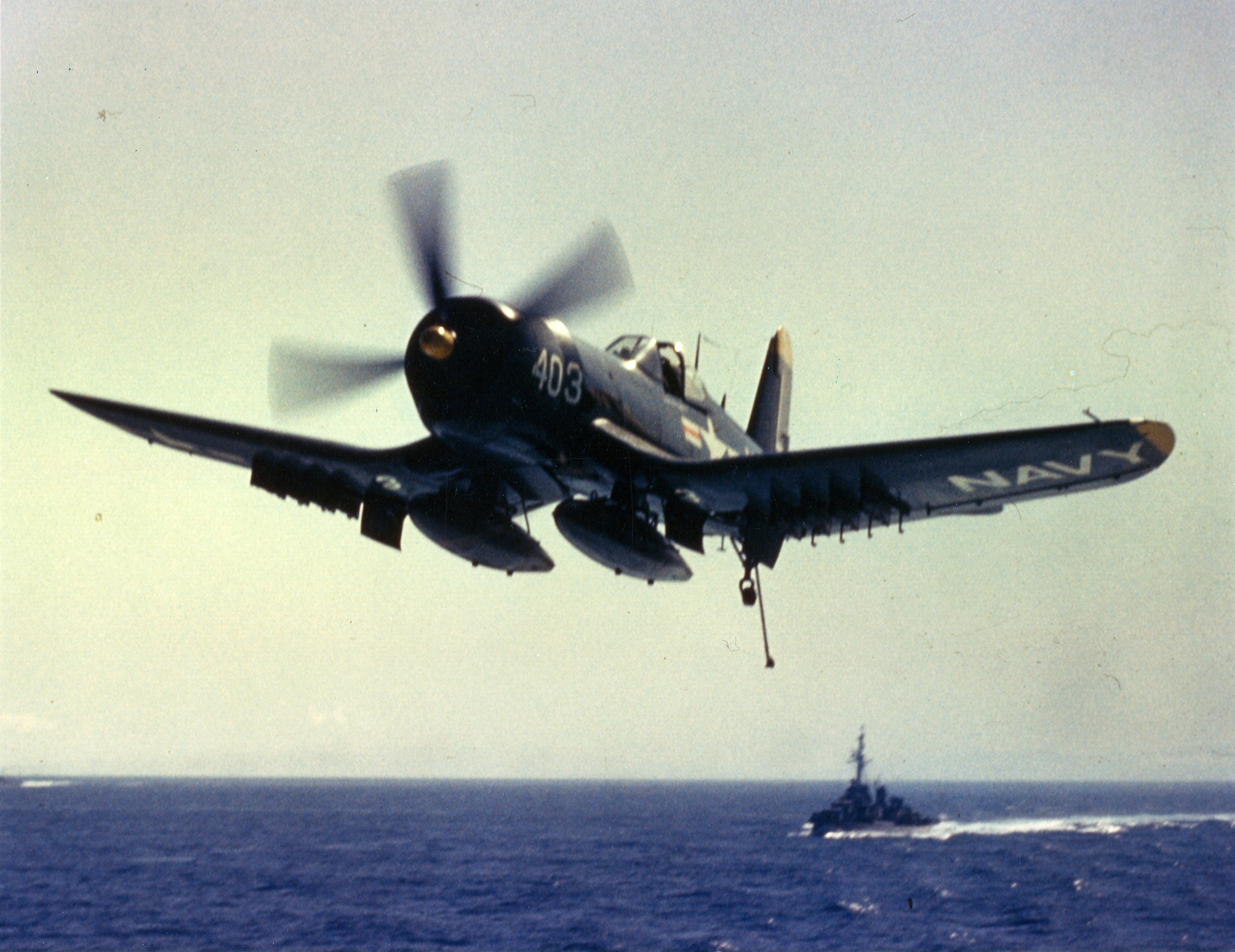 Asisbiz Vought F U Corsair Vf White L Landing Cva Uss