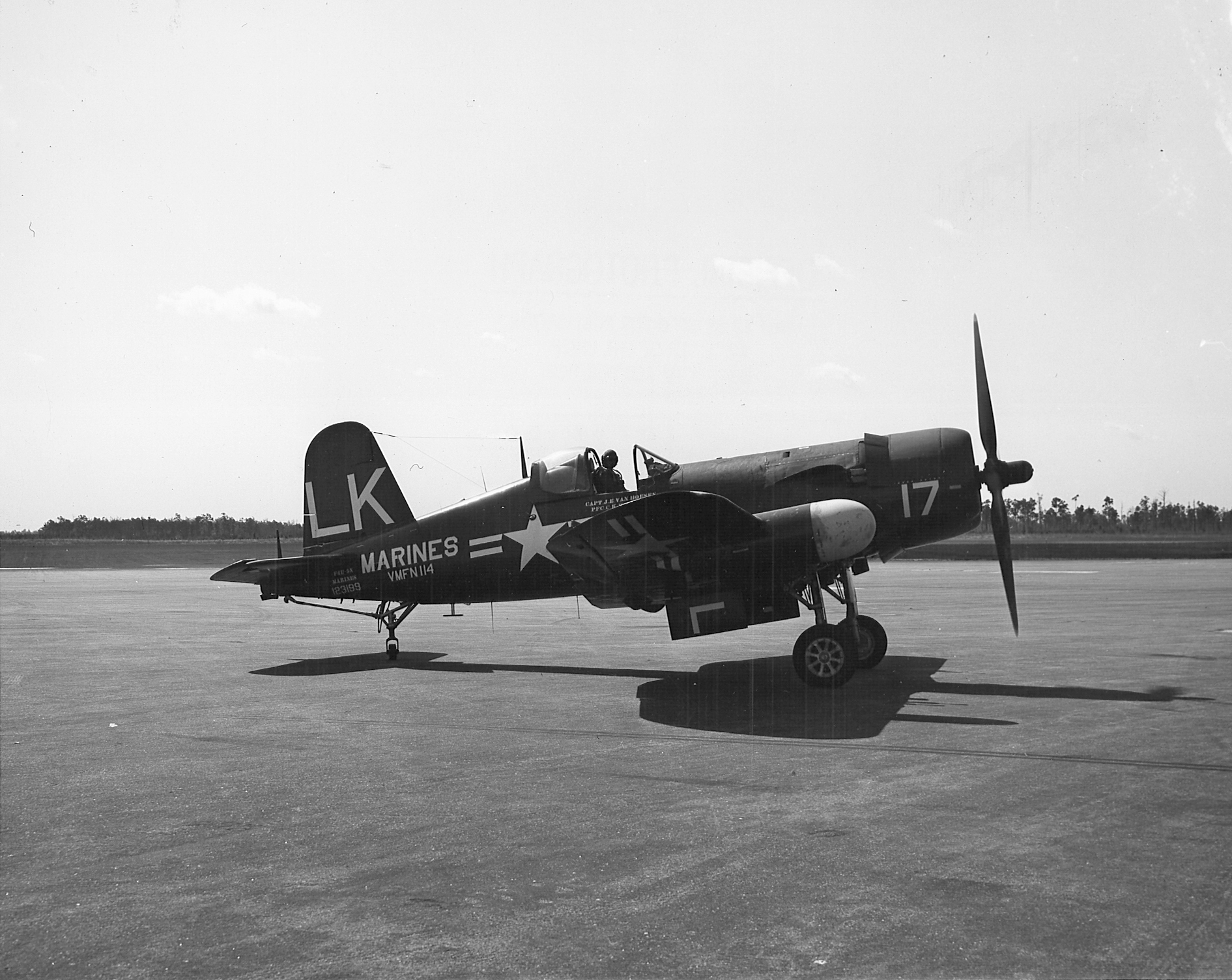 F 4 f 5 n. Французские f 4 u 5 n. Vought os2u Corsair фото. F4u Corsair logo PNG.