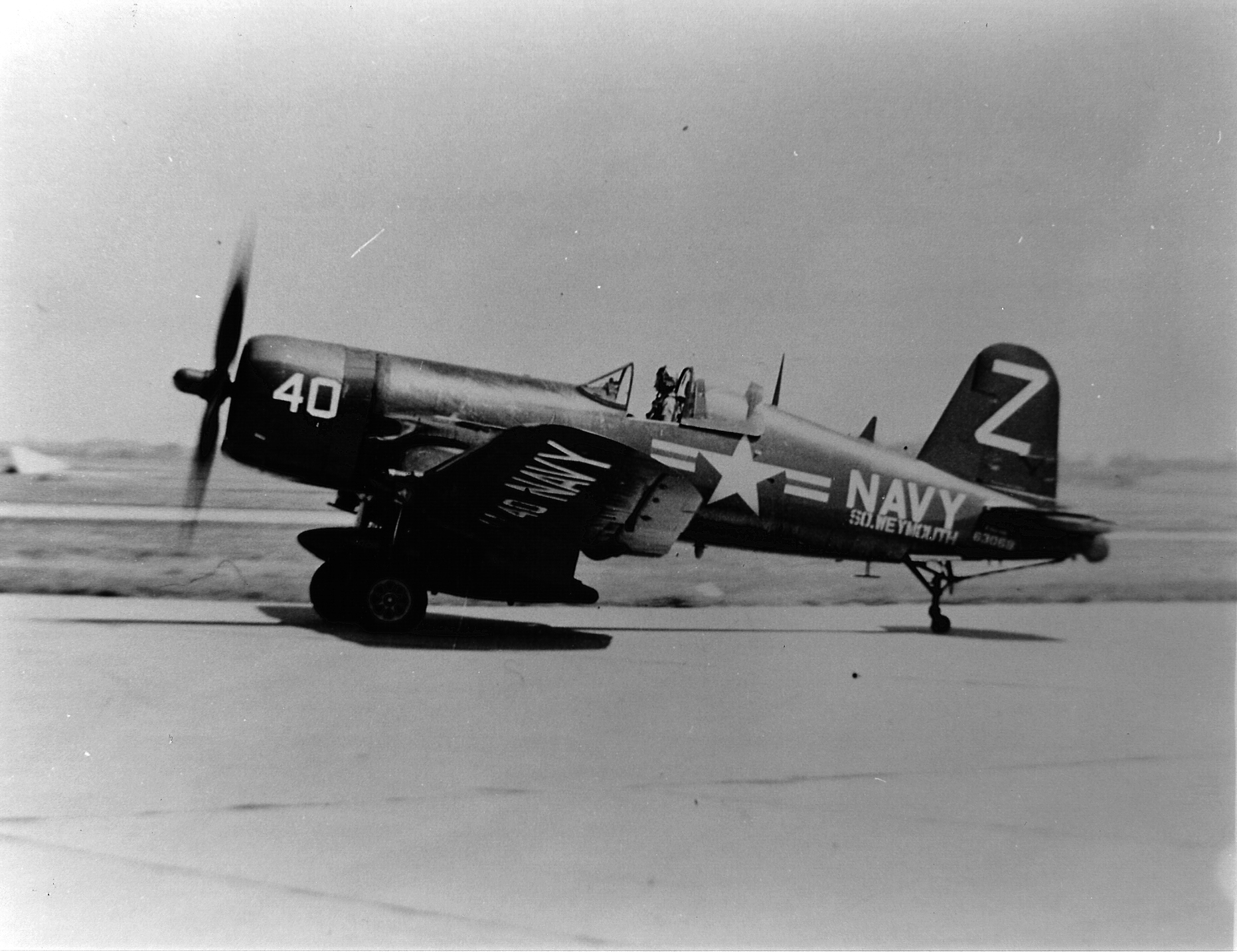 Asisbiz Vought F4U 4B Corsair NARTU White Z40 BuNo 63069 at Scott AFB ...