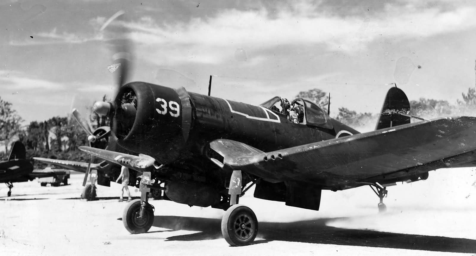RNZAF at 01 Emirau BuNo F4U-1D 50444 19Sqn Corsair 13th NZ5439 Yelton Dec Vought as Asisbiz PO 1944 R