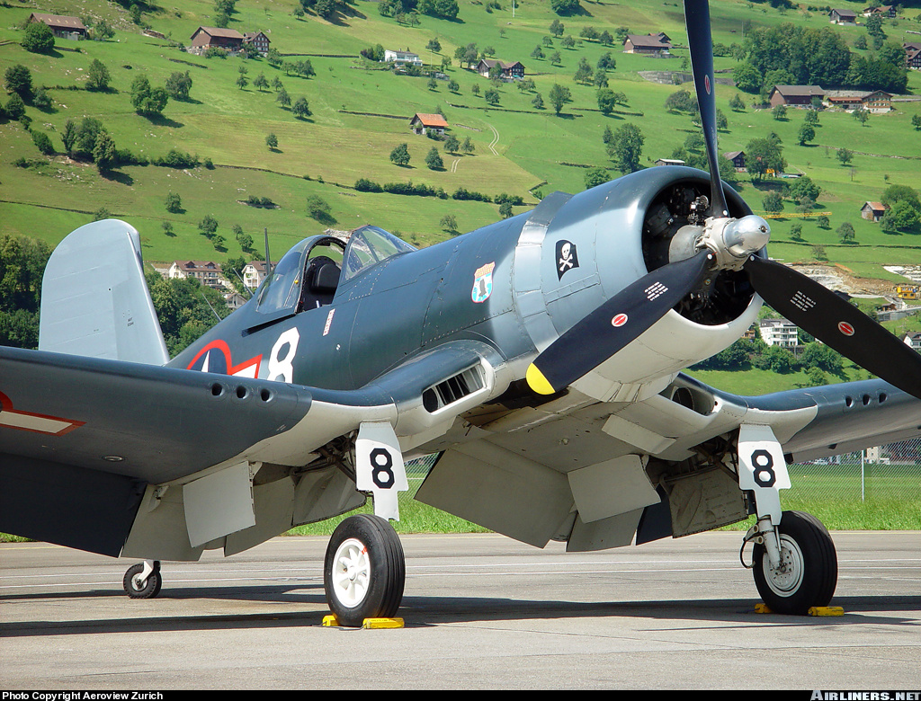 Самолет корсар. Chance Vought f4u Corsair. FG-1d Corsair. Истребитель Корсар f4. Палубный истребитель Корсар.