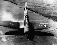 Asisbiz Vought F4U 1 Corsair VF 17 White 17F10 landing mishap aboard CV 17 USS Bunker Hill July 1943 01