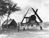 Asisbiz Vought F4U 1A D Corsair armed with 500lb bombs on Majuro Atoll Marshall Islands Aug 1944 80 G 425527