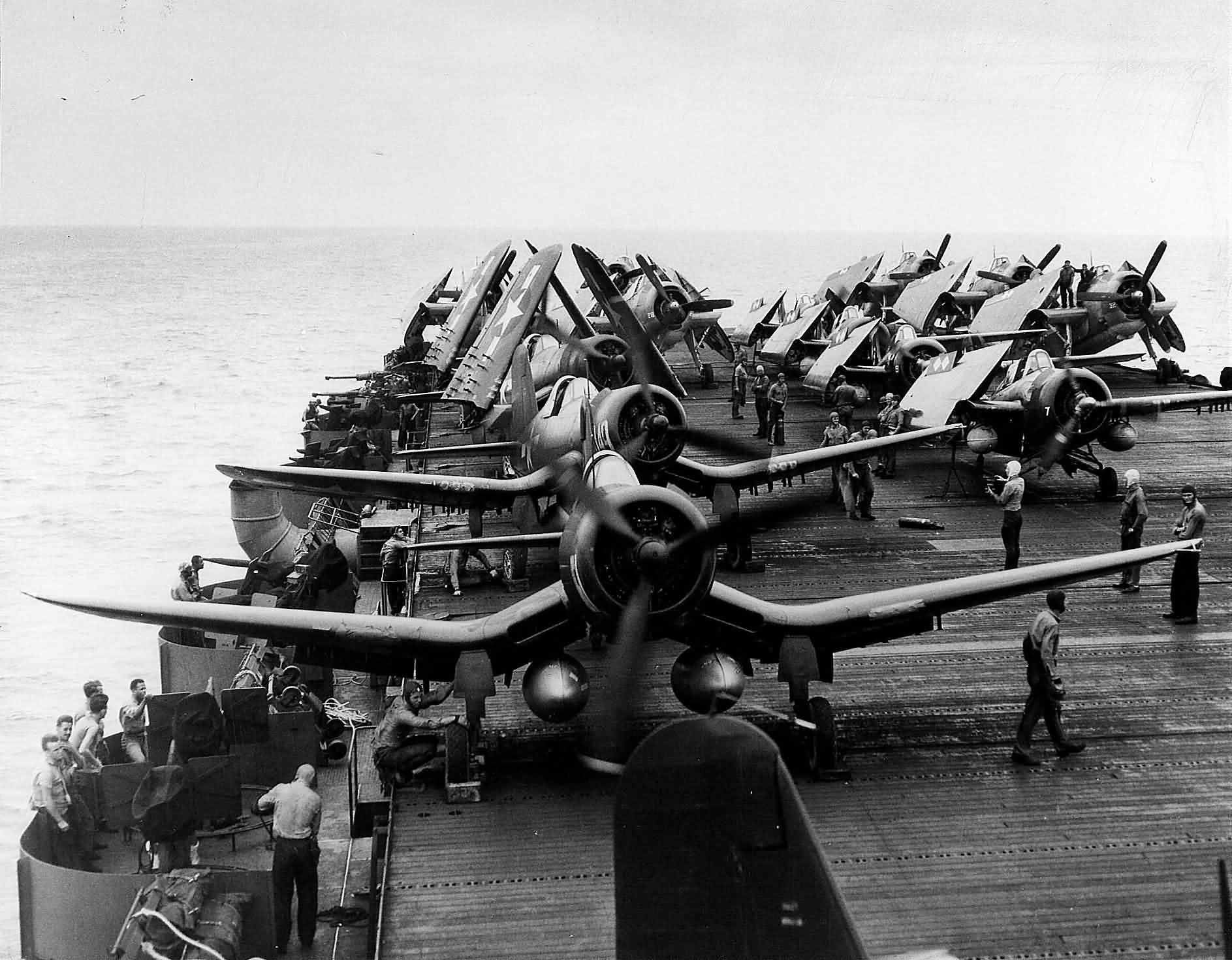 Goodyear FG 1D Corsair VMF-512 on board USS Sargent Bay CVE-8 with TBM Avengers FM Wildcats 2nd Jun 1945