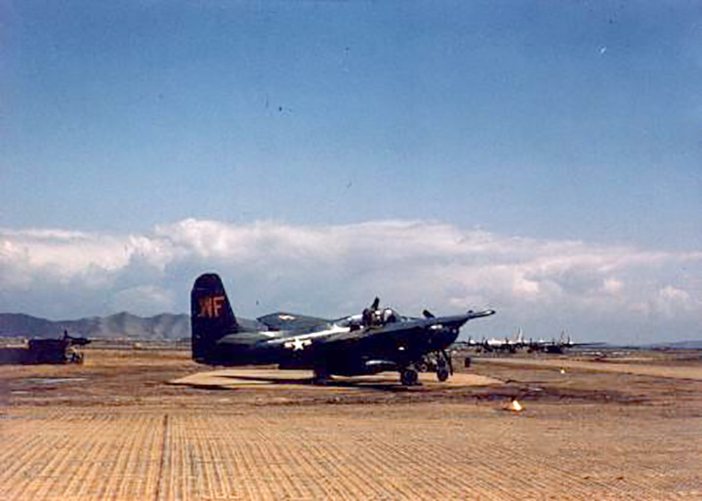 https://www.asisbiz.com/il2/Corsair/VMF513/images/Grumman-F7F-3N-Tigercat-VMF(N)-513-Red-2-based-at-Wonsan-Korea-1950-04.jpg