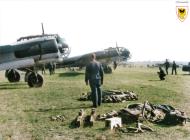 Asisbiz Dornier Do 17Z KG77 3Z+xx flight crew members preparing for their next raid on Britain 1940 eBay 01