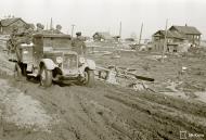 Asisbiz Finnish army truck having to deal with the winter thaw and muddy conditions Tokari 20th Apr 1942 83110