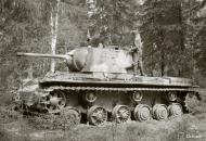 Asisbiz Finnish army with their restored Soviet KV1 tank around Pihkalanjarvi 4th Jul 1944 152128