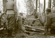Asisbiz Finnish artillery supporting troops advance around Rukajarvi 24th May 1942 88962