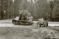 Asisbiz Finnish captured Soviet Komsomolets T20 tank tractor moving to the front line at Lauritsala 21st Aug 1941 37337