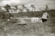 Asisbiz Soviet Yakovlev Yak 7 White 18 belly landed Pulsa Vihosinkyla 2nd Sep 1944 04