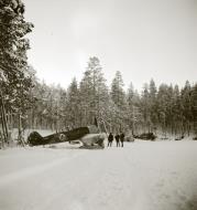 Asisbiz Fokker D XXI FAF FR129 at Vienan Karelia Tiiksjarvi Airport Nov 1941 01