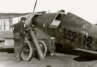 Asisbiz Fiat G50 Freccia 20 Gruppo 352 Squadriglia 352 12 being refilled with oxygen Ursel Belgium 1940 01