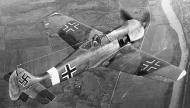 Asisbiz Focke Wulf Fw 190A4 WNr 50046 in USAAF hands with nonstandard markings 01