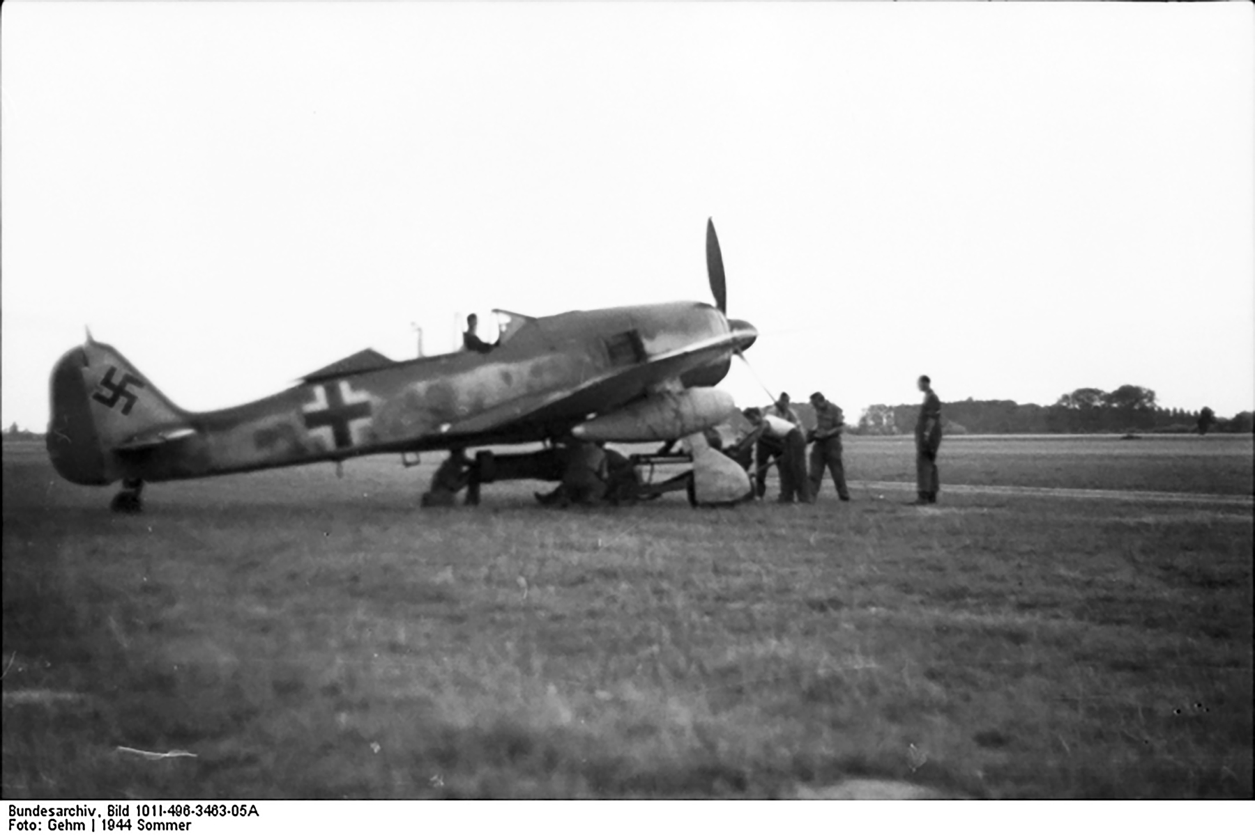 Asisbiz Focke Wulf Fw 190a Bundesarchiv Bild 101i 496 3463 05a