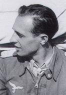 Asisbiz Aircrew Luftwaffe JG2 ace Erich Rudorffer France 1942 01