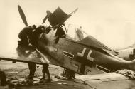 Asisbiz Focke Wulf Fw 190A5 Stab JG2 being serviced ebay 01