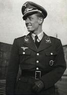 Asisbiz Aircrew Luftwaffe JG300 pilot Gustav Salffner Staffelkaptan 7.JG300 01