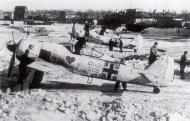 Asisbiz Focke Wulf Fw 190A4 1.JG54 White 12 Krasnogvardiesk Russia 1942 43 01