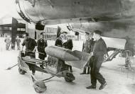 Asisbiz Focke Wulf Fw 200C Condor KG40 loading SC 250 bombs 02