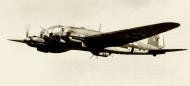 Asisbiz Heinkel He 111H2 Geschwader Stab KG53 A1+DA on their way to bomb London Sep 1940 02