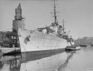 Asisbiz Royal Navy cruiser HMS Welshman in Grand Harbour Malta 15th Jun 1942 IWM A10421