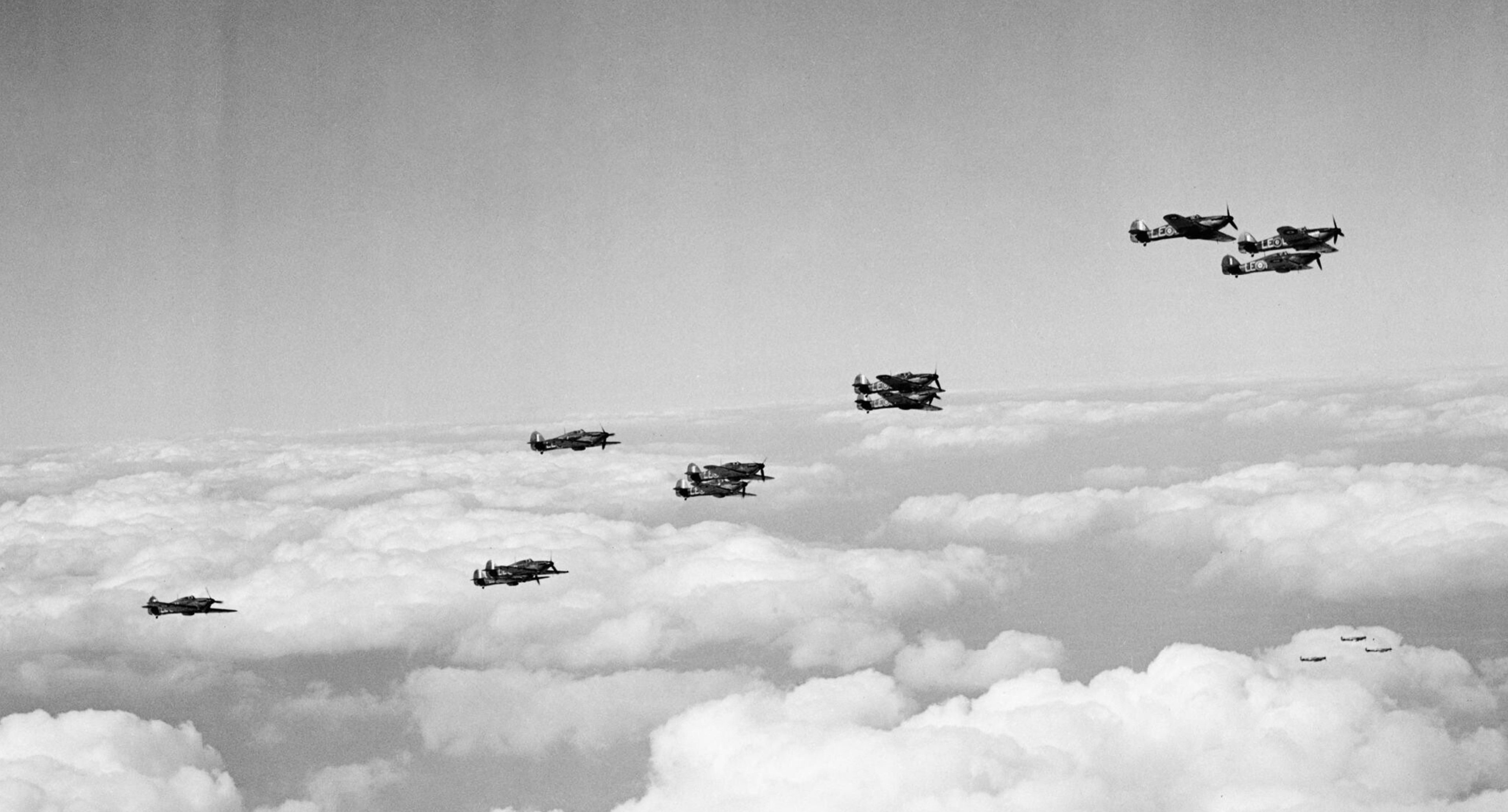 Hawker-Hurricane-I-RAF-242Sqn-group-formation-Sep-1940-IWM-CH1430.jpg