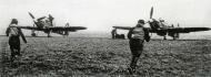 Asisbiz Aircrew RAF 303Sqn (Polish) pilot Kosciusko Squadron during a scramble 1940 01