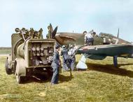 Asisbiz Hurricane I RAF 32Sqn GZL P2921 being refueled Biggin Hill Aug 1940 IWM HU57450a