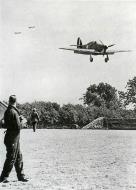 Asisbiz Hurricane I RAF 32Sqn GZZ landing at Biggin Hill England Aug 1940 01