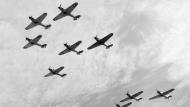 Asisbiz Hurricanes Is RAF 85Sqn in group formation Battle of Britain 1940 IWM C1500a